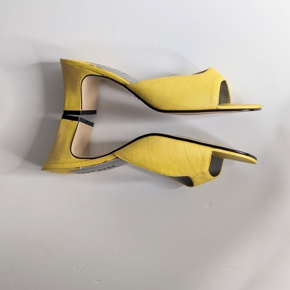 VTG Square Toe Chunky Heel Yellow Slip On Heels - Picture 3 of 8
